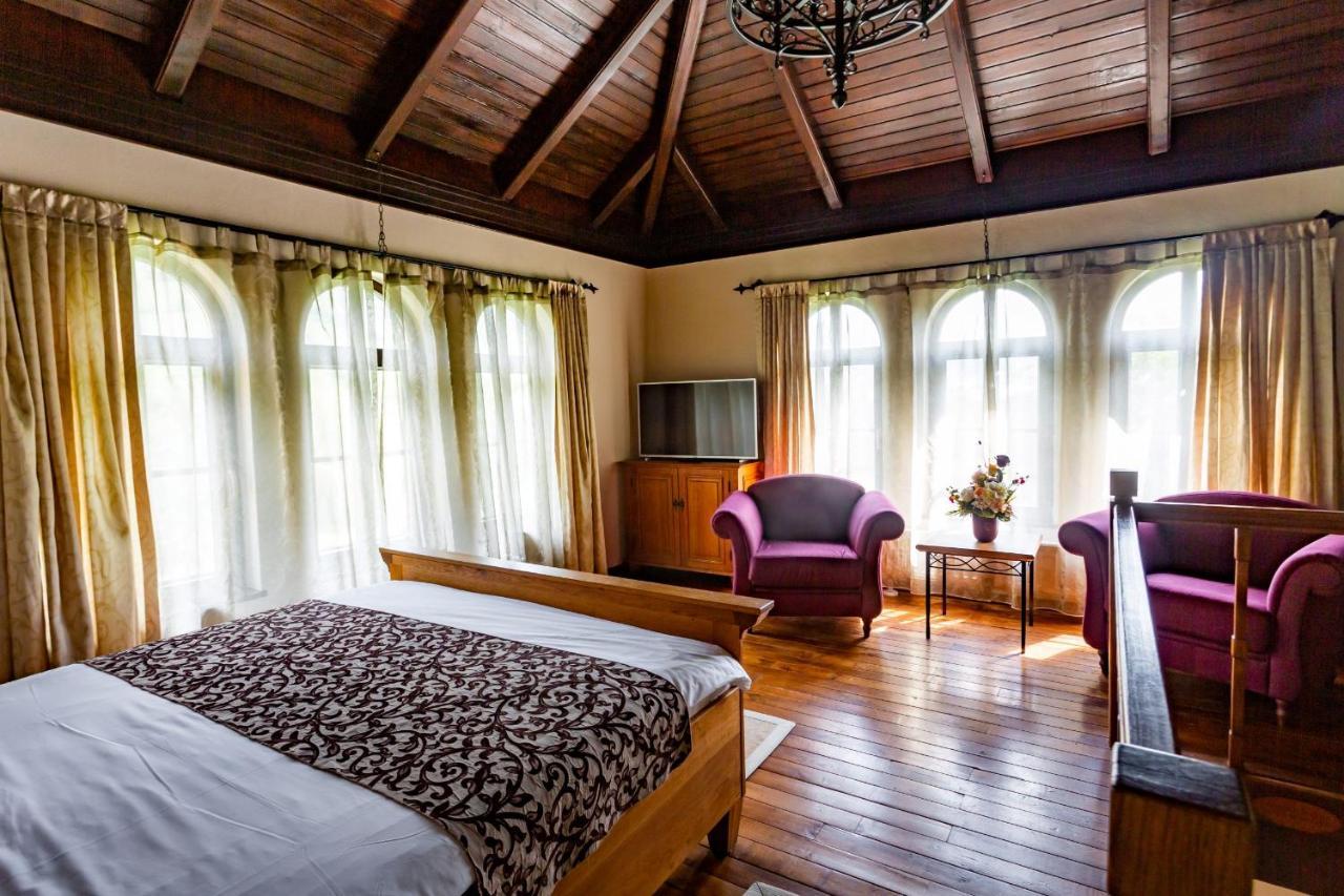 Hotel Turnul Moieciu de Jos Esterno foto
