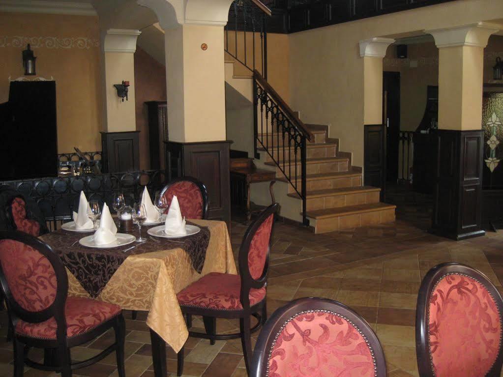Hotel Turnul Moieciu de Jos Esterno foto